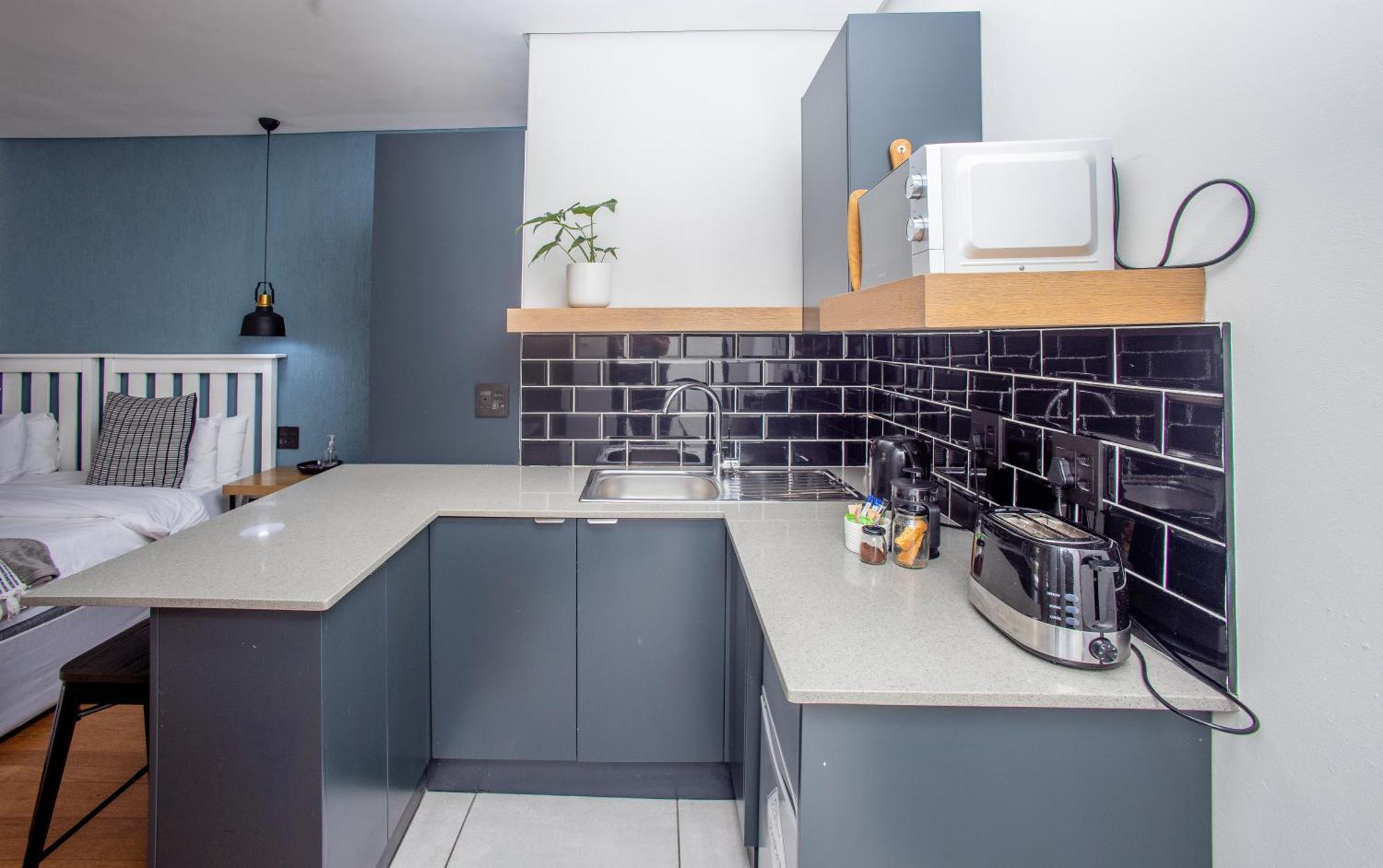 Coral Wood Self Catering Suites And B&B East London Εξωτερικό φωτογραφία