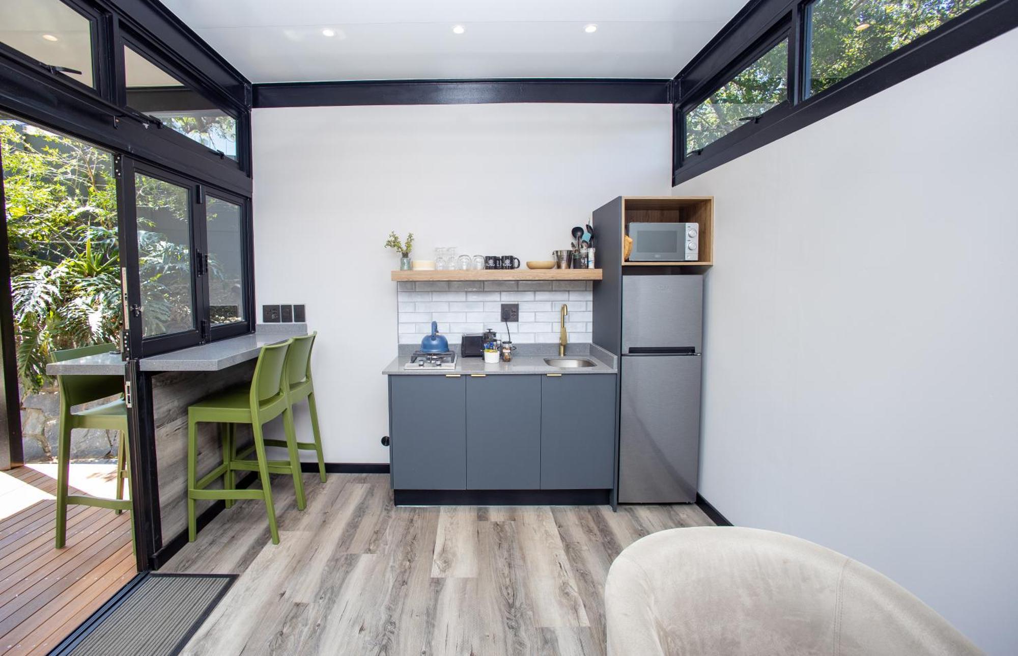 Coral Wood Self Catering Suites And B&B East London Εξωτερικό φωτογραφία