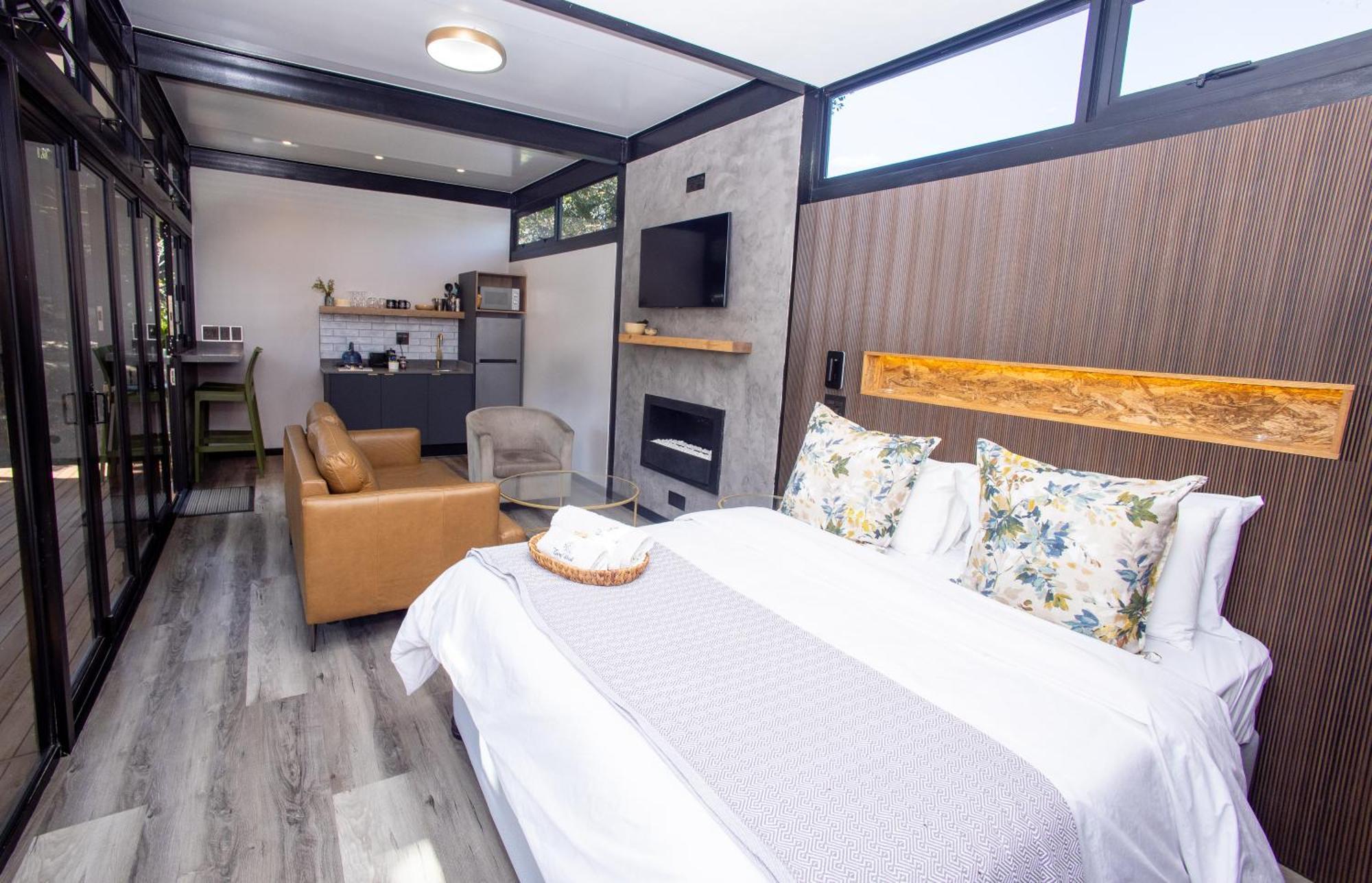 Coral Wood Self Catering Suites And B&B East London Εξωτερικό φωτογραφία